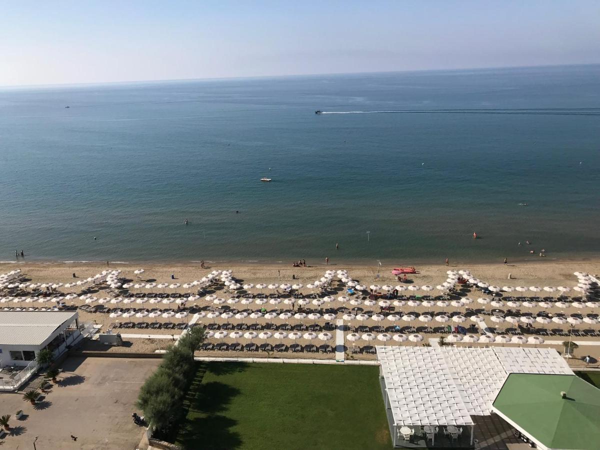 Hotel Torre Del Sole Terracina Esterno foto