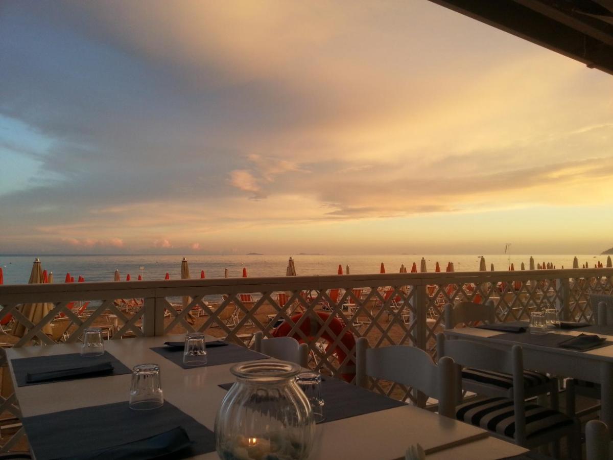 Hotel Torre Del Sole Terracina Esterno foto