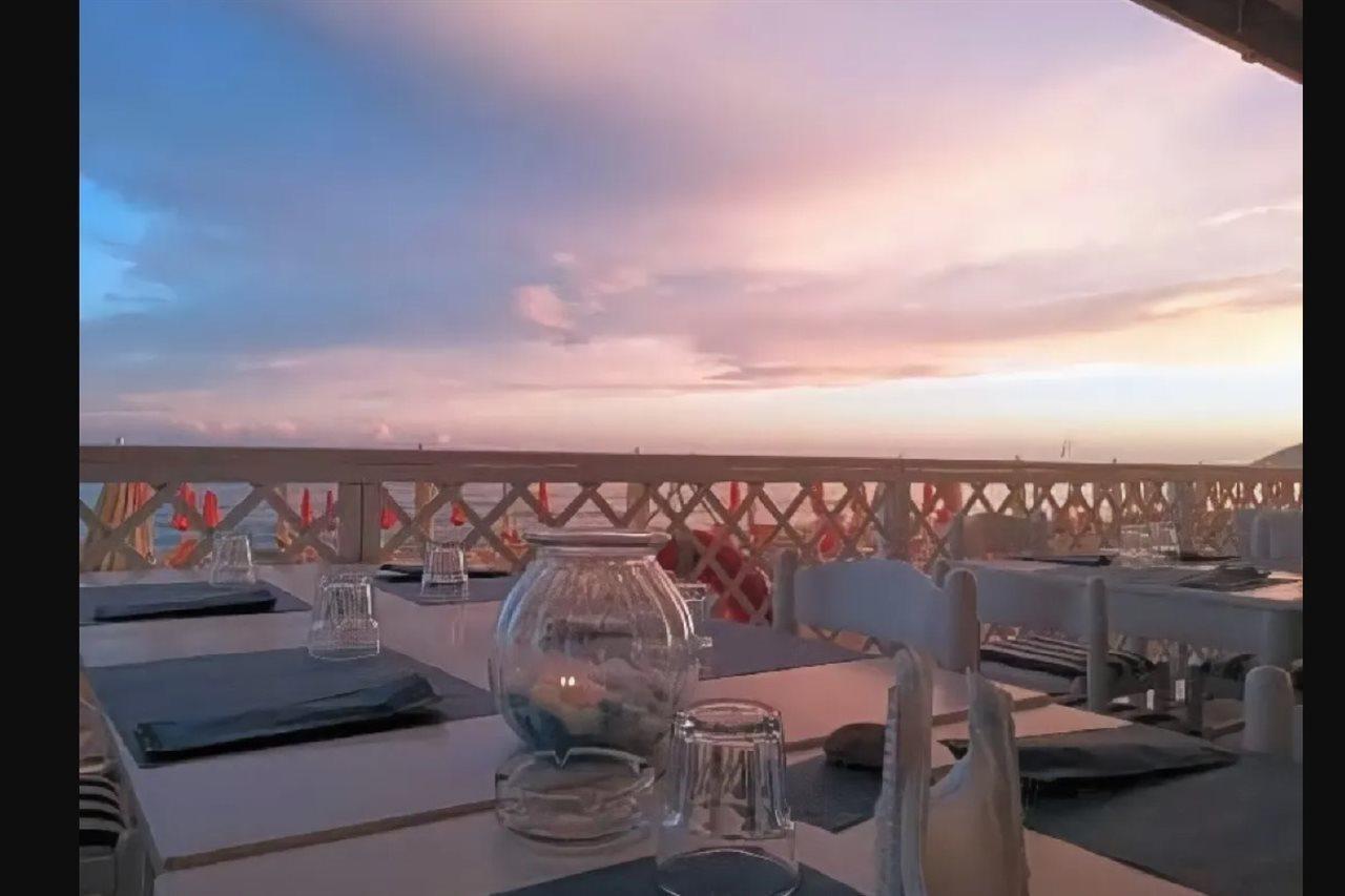 Hotel Torre Del Sole Terracina Esterno foto