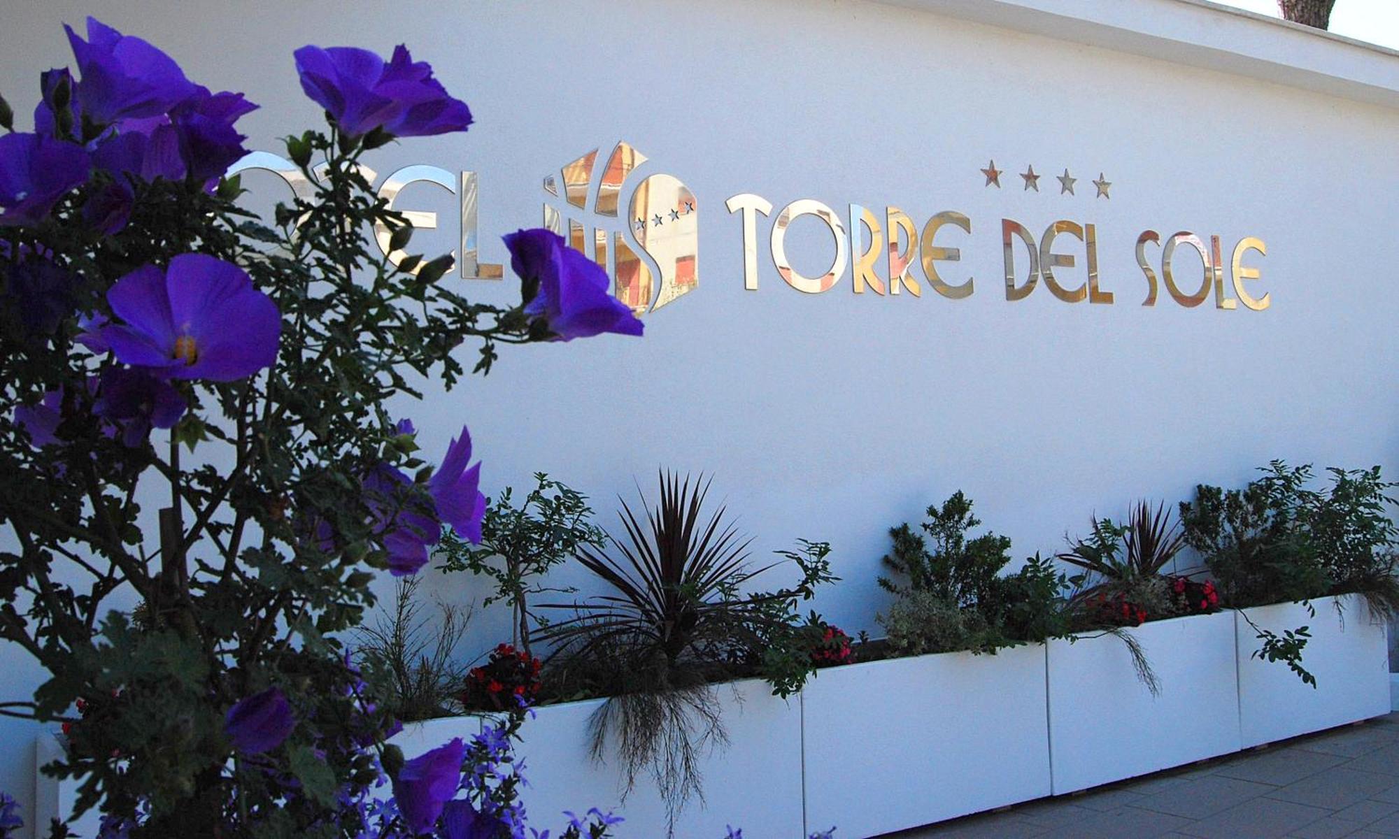 Hotel Torre Del Sole Terracina Esterno foto