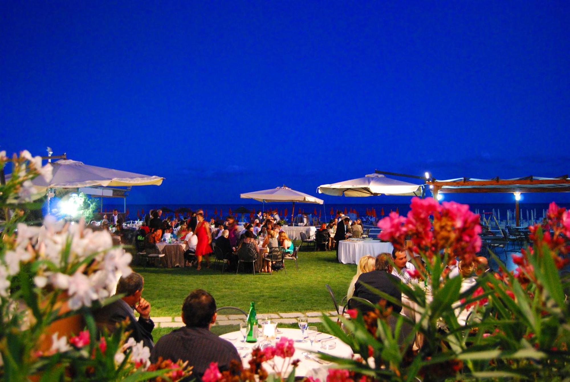 Hotel Torre Del Sole Terracina Esterno foto